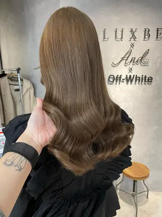ロング Cielro/ダブル カラー/西田咲希のヘアスタイル