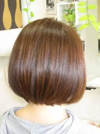 ショート 大人女性に寄り添う 髪質改善サロンのヘアスタイル