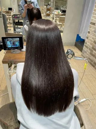 セミロング 表参道小顔カット前髪 割れ改善クロスパーマのヘアスタイル