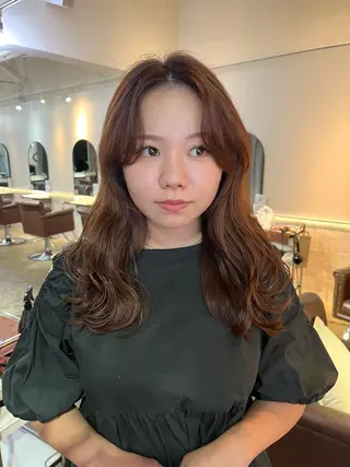 セミロング カラー FERIA あべの yumeho🍭のヘアスタイル