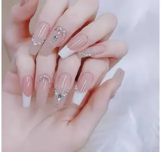 ネイル AKIKO ネイルサロンのネイルデザイン
