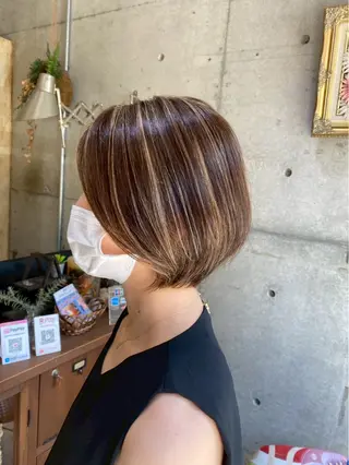 ショート カラー ✂︎cadre✂︎ 🪶かまだれいし🪶のヘアスタイル