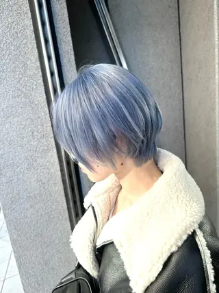 ショート 2次元カラー/ ブリーチMANATOのヘアスタイル