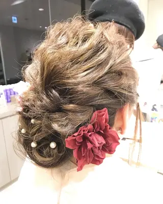 ミディアム ヘアアレンジ Miru by INCE HAIRのヘアスタイル