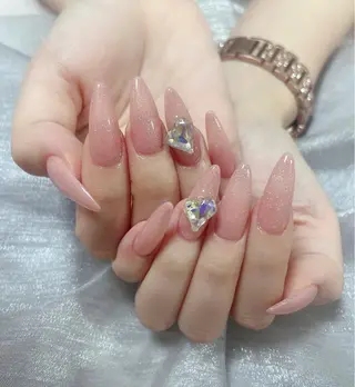 ネイル &ME ネイルサロンのネイルデザイン