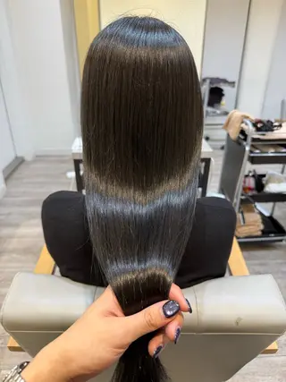 ロング カラー クロギ リョウのヘアスタイル