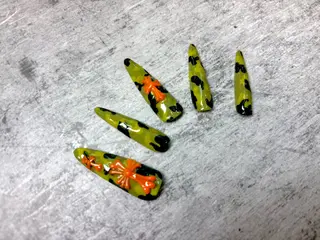 ネイル Queennail 北堀江megumiのネイルデザイン