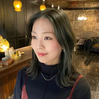 セミロング カラー 透明感カラー🌿 グレージュ🐺陽介のヘアスタイル