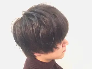 カラー メンズ 岡本 智次のヘアスタイル