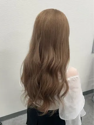 ロング カラー モテ髪ハイトーン🫧 serina🎀池袋のヘアスタイル