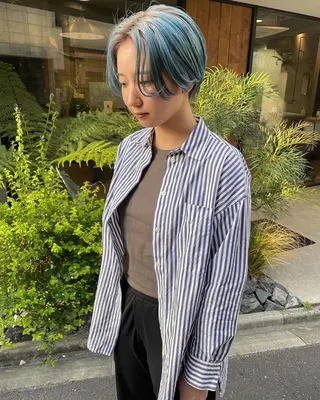 ショート om's poka 伊藤百花のヘアスタイル