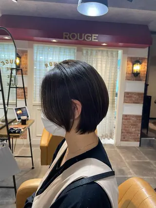 ショート 🫧小顔顔周りカット レイヤー/縮毛/白倉のヘアスタイル