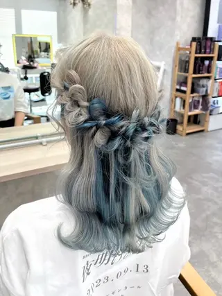 ヘアアレンジ 🦋ハイトーン×ア レンジ💫Leenaのヘアスタイル
