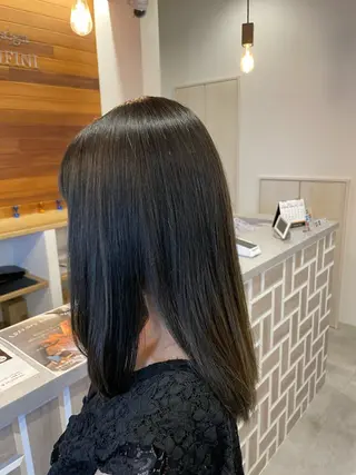 セミロング カラー パーマ やまこし 美裕樹のヘアスタイル