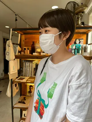 ショート カラー eri kinjoのヘアスタイル