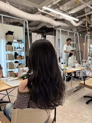 セミロング 段野吾颯 ／ベージュカラーのヘアスタイル