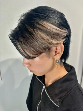 ミディアム カラー 穐田 航のヘアスタイル