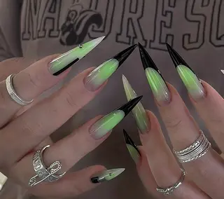 ネイル she’s nailのネイルデザイン