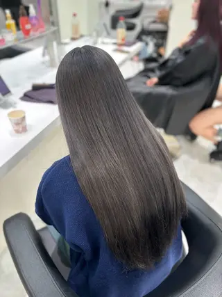 ロング カラー 流行りの透明感カラー ×縮毛矯正🤍ユウのヘアスタイル
