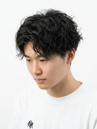 パーマ メンズ 成瀬スパイラル パーマ清水大隼のヘアスタイル