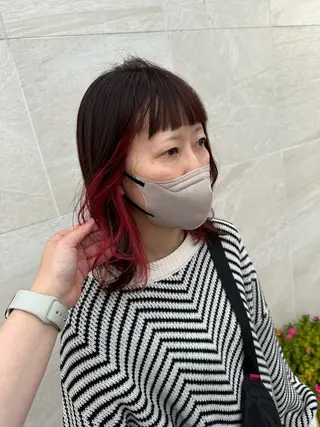 ミディアム カラー 中川 茜里のヘアスタイル