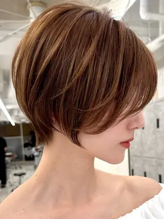 ショート カラー 三鷹で1番ショート ボブをカットする新谷のヘアスタイル
