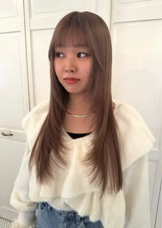カラー ブリーチカラー🎀 韓国風/寺門美優のヘアスタイル