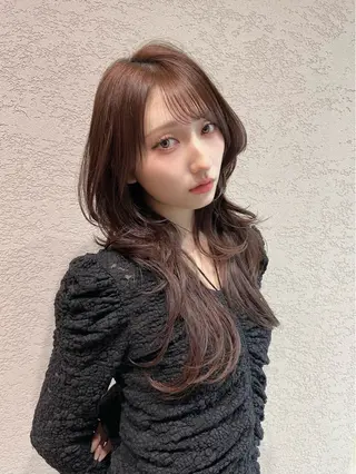 セミロング カラー 興津/韓国レイヤー ダブルカラー美髪縮毛のヘアスタイル