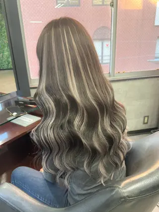 ロング ハイトーンエクステ 🎩カズキ🎩のヘアスタイル