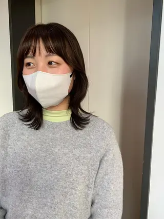 セミロング カラー SAKINO. ベージュカラーのヘアスタイル
