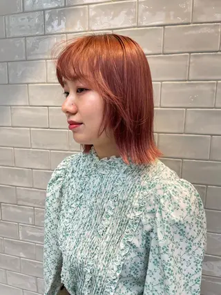 ショート カラー ブリーチ😼 ボブ✍️レイヤーのヘアスタイル