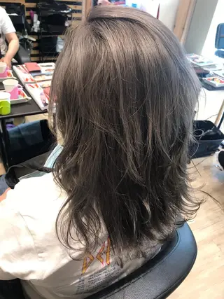 ミディアム カラー 大久保 隆蔵のヘアスタイル