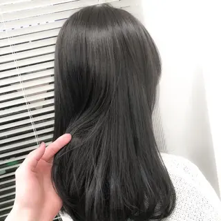 ロング ハイトーン×レイヤー カットTAKUMIのヘアスタイル