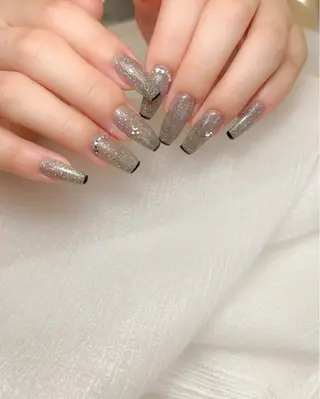 ネイル 黒瀬 奈津季のネイルデザイン