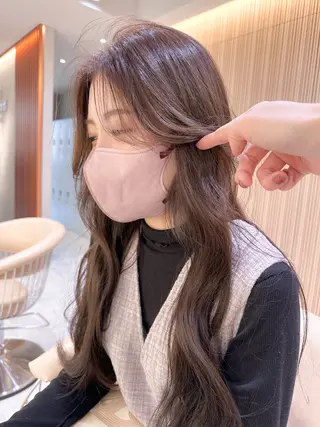 セミロング カラー 安永 来未のヘアスタイル