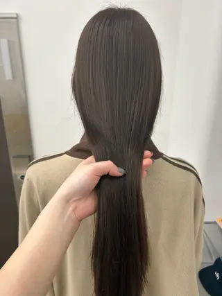 ロング ハルカ 透明感カラー 美髪縮毛矯正🥣のヘアスタイル