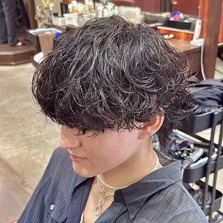 パーマ メンズ スペインカール/ サーフカール/RYUのヘアスタイル