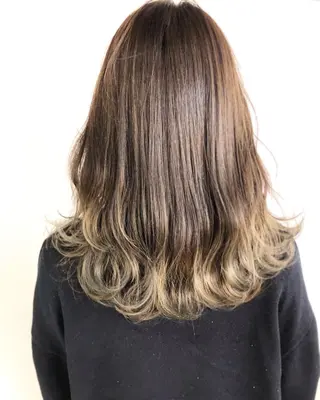 セミロング カラー パーマ ヘアアレンジ メンズ キッズ ネイル マツエク・マツパ 韓国風×透明感カラー 髪質改善オタベシンヤのヘアスタイル