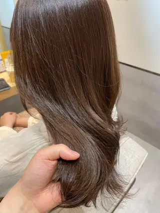 セミロング カラー やまぐち あやみのヘアスタイル