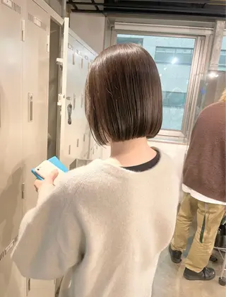 ショート 透明感カラー・レイヤ ー🎀amika🎀のヘアスタイル