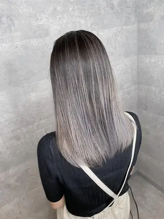 ミディアム カラー _WHITE 天王寺のヘアスタイル