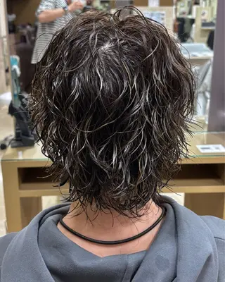 ショート パーマ 会社で浮かない ビジネスヘア/心斎橋のヘアスタイル