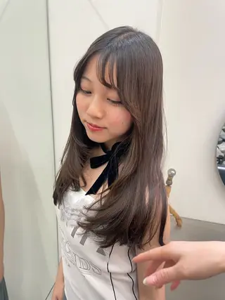 セミロング 安達 萌花のヘアスタイル