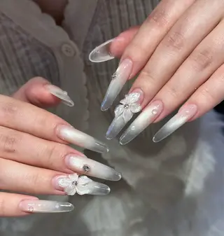ネイル D-BEAUTY Nailsalonのネイルデザイン