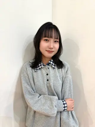 セミロング マツオカ マコのヘアスタイル