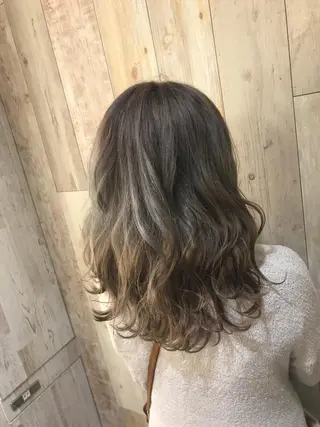 セミロング カラー 池袋/透明感カラー 🎀Yuri🎀のヘアスタイル