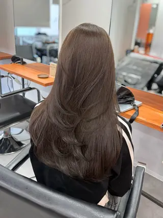 ロング カラー ミルクティーベージュ ❤︎レイヤー　MIAのヘアスタイル