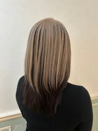 カラー 山口 珠莉のヘアスタイル