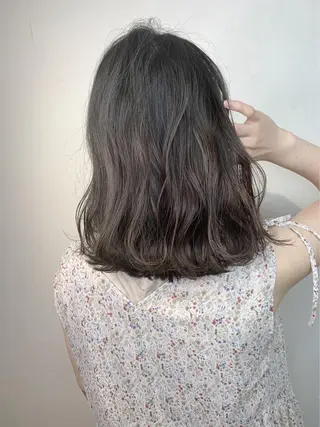 ミディアム カラー _WHITE+ 南海難波店のヘアスタイル