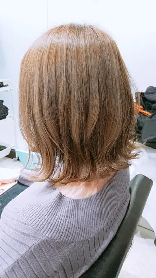 ミディアム カラー newi WASHIOのヘアスタイル